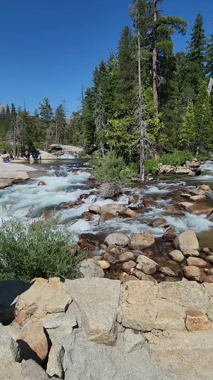 💦 Rushing water Above Nevada Fall 🌊